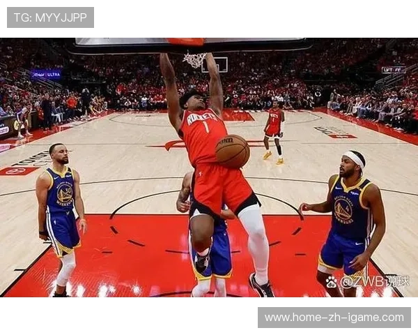 库里再现远投名场面，防守端却被反复点名